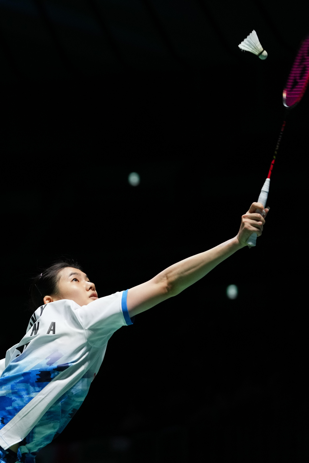 一个年轻球 一个年轻球