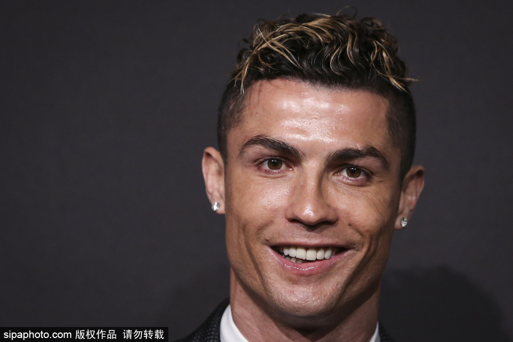 重回国际舞 重回国际舞